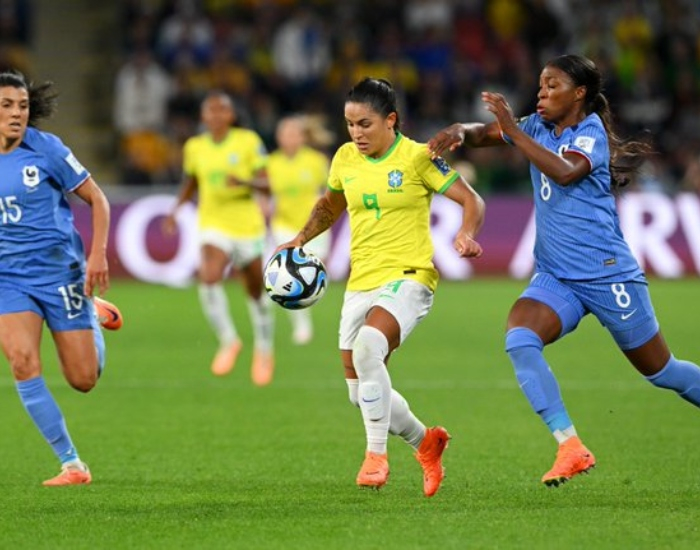 Brasil perde para França no segundo jogo da Copa do Mundo Feminina