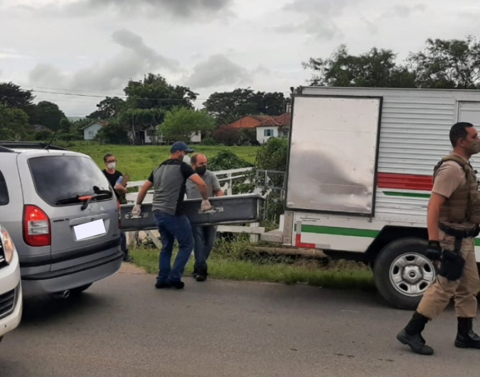 Após ser absolvido, acusado de matar a esposa voltará ao banco dos réus em  Tubarão - Folha Regional