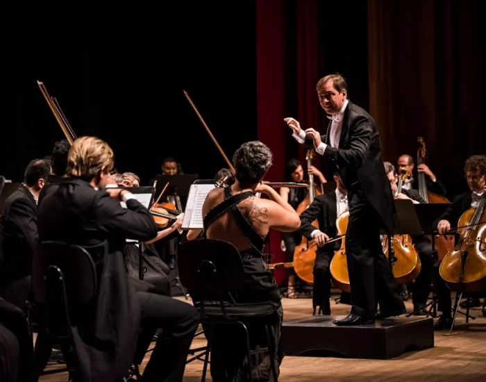 Camerata Florianópolis inizia un nuovo spettacolo questo sabato in Laguna con i classici della musica italiana Camerata Florianópolis inizia un nuovo spettacolo questo sabato in Laguna con i classici della musica italiana